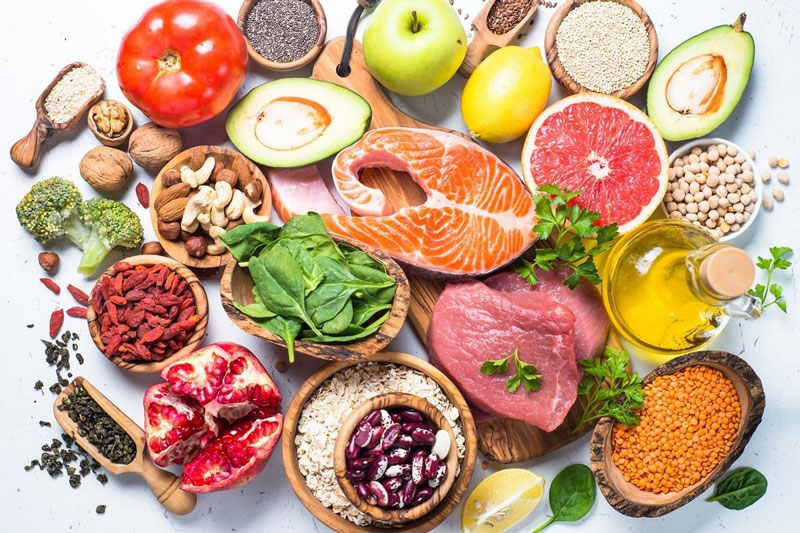 Ăn đầy đủ chất dinh dưỡng để có mái tóc chắc khỏe từ trong