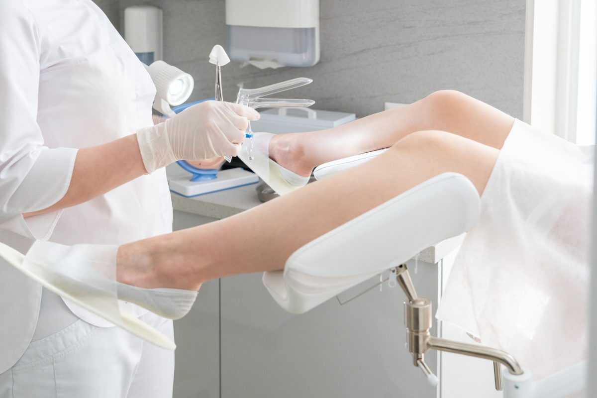 Bạn nên lựa chọn các phòng khám uy tín để thăm khám phụ khoa