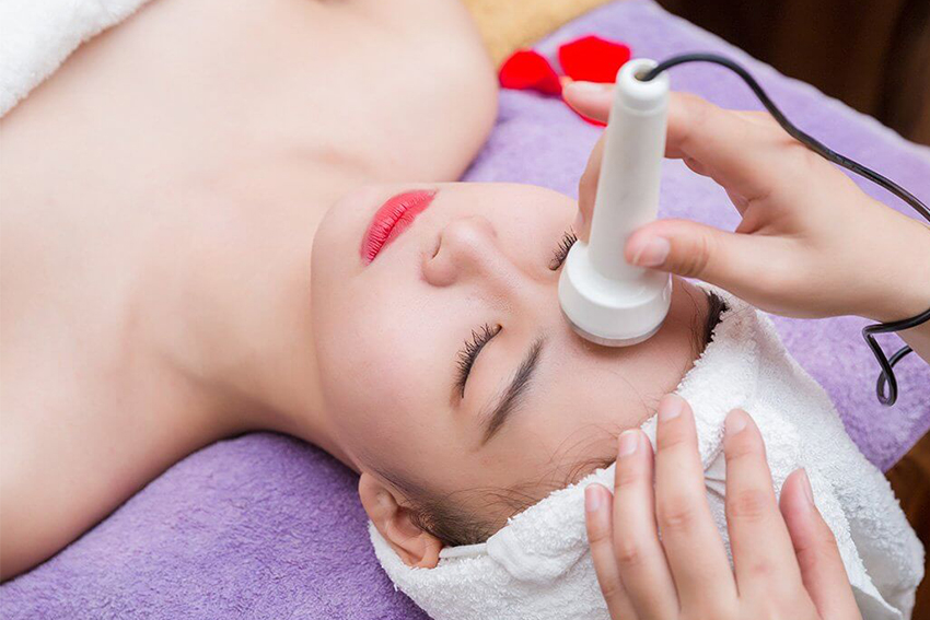 Các spa hiện nay đều sử dụng công nghệ sóng siêu âm để làm đẹp da