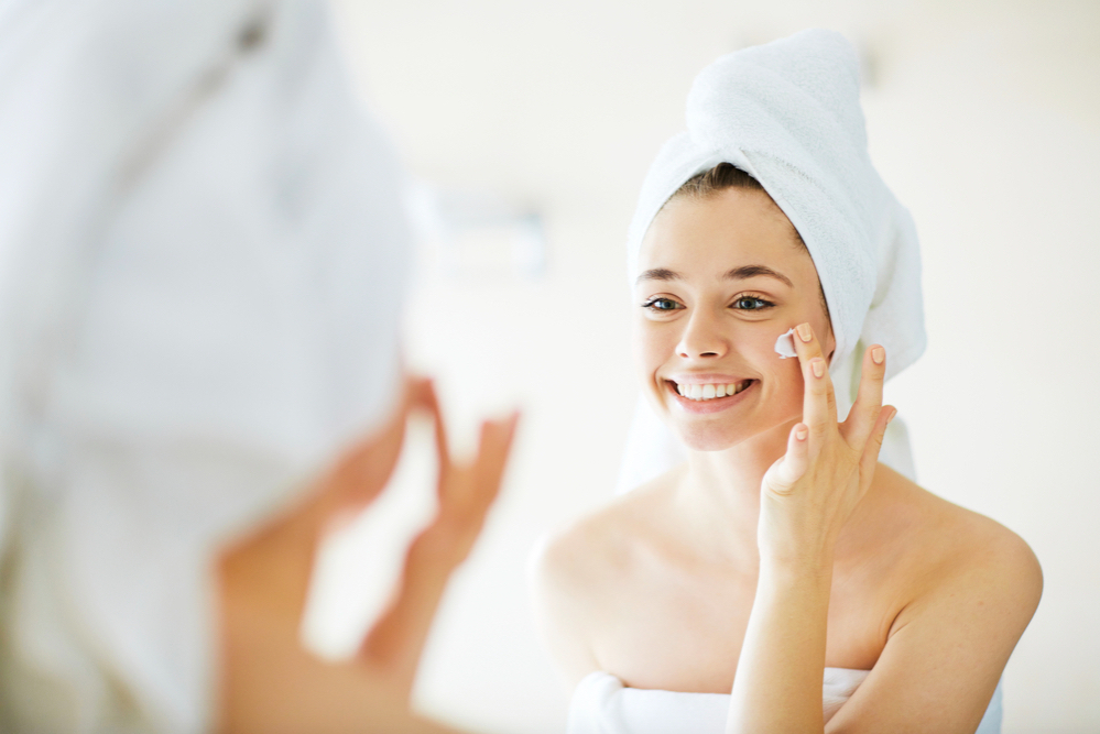 Dù là đông hay hè thì việc làm sạch da vẫn luôn rất quan trọng