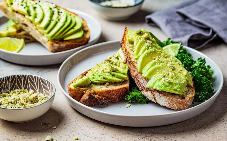 Guacamole cũng là một cách ăn bơ giảm cân nhanh chóng