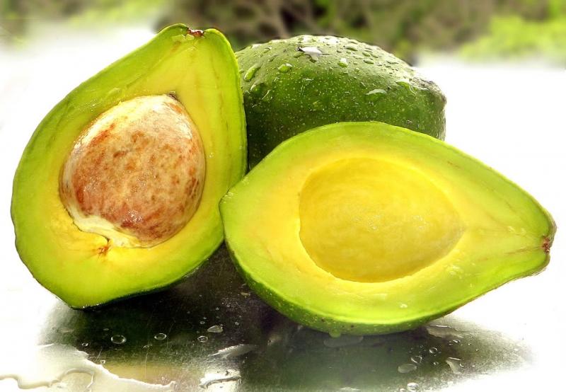 Quả bơ giúp cung cấp biotin cho móng