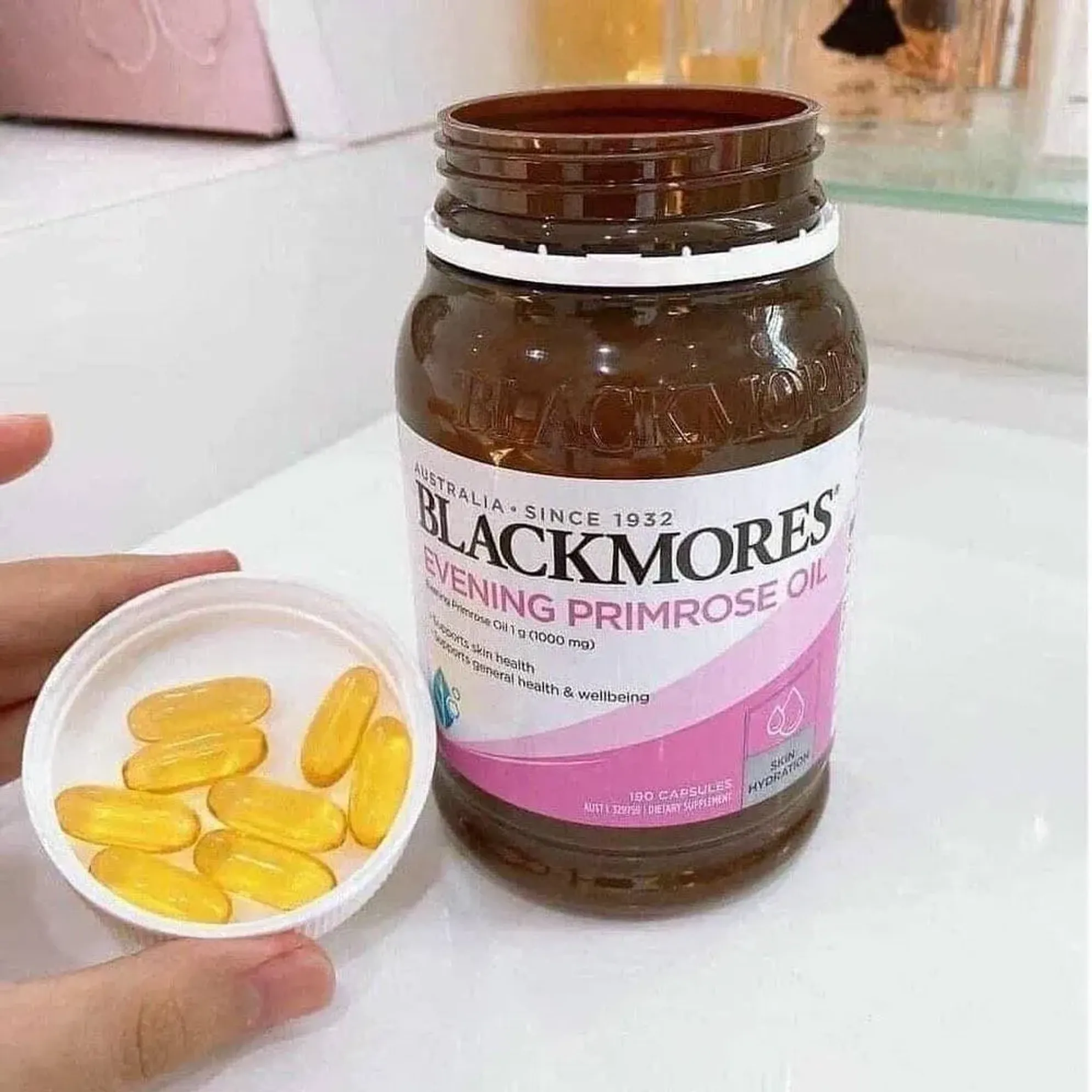 Viên uống tinh dầu anh thảo của hãng Blackmores